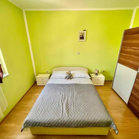 Apartment In 44148
